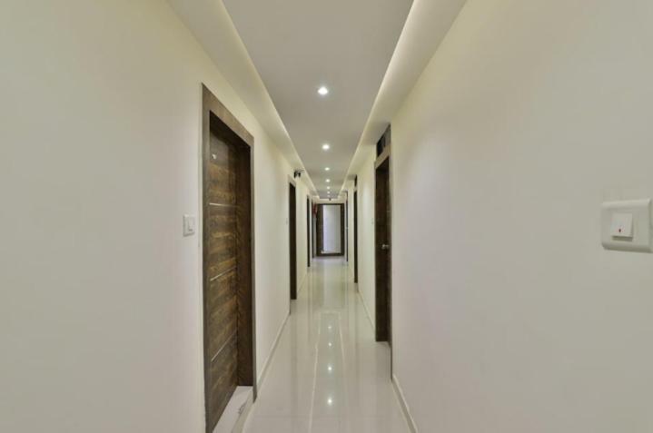 Hotel Pathik Villa Ahmedabad Bagian luar foto