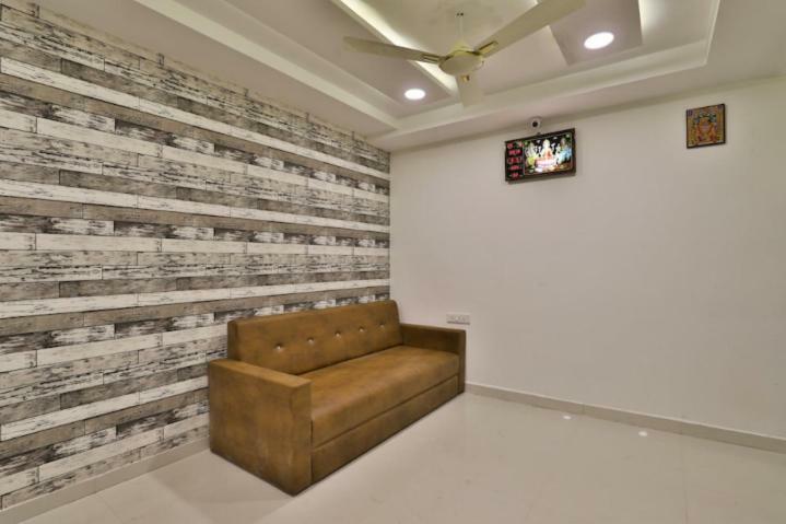 Hotel Pathik Villa Ahmedabad Bagian luar foto