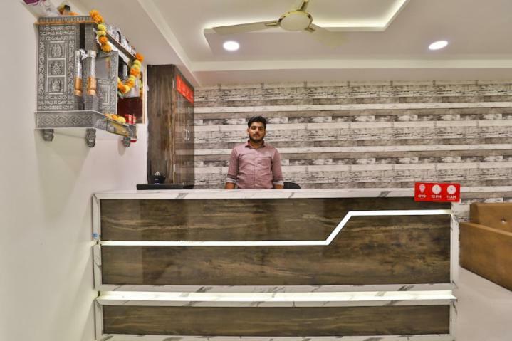 Hotel Pathik Villa Ahmedabad Bagian luar foto